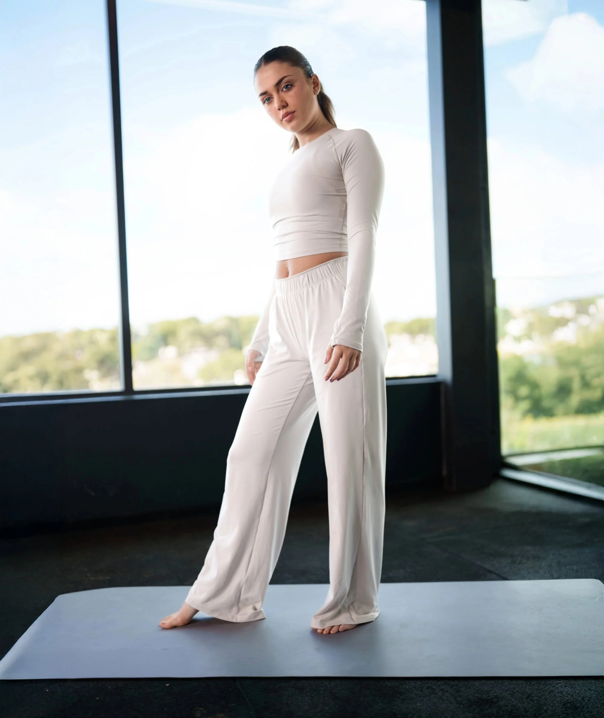 Cropped ComfyKnit Longsleeve - Image 23