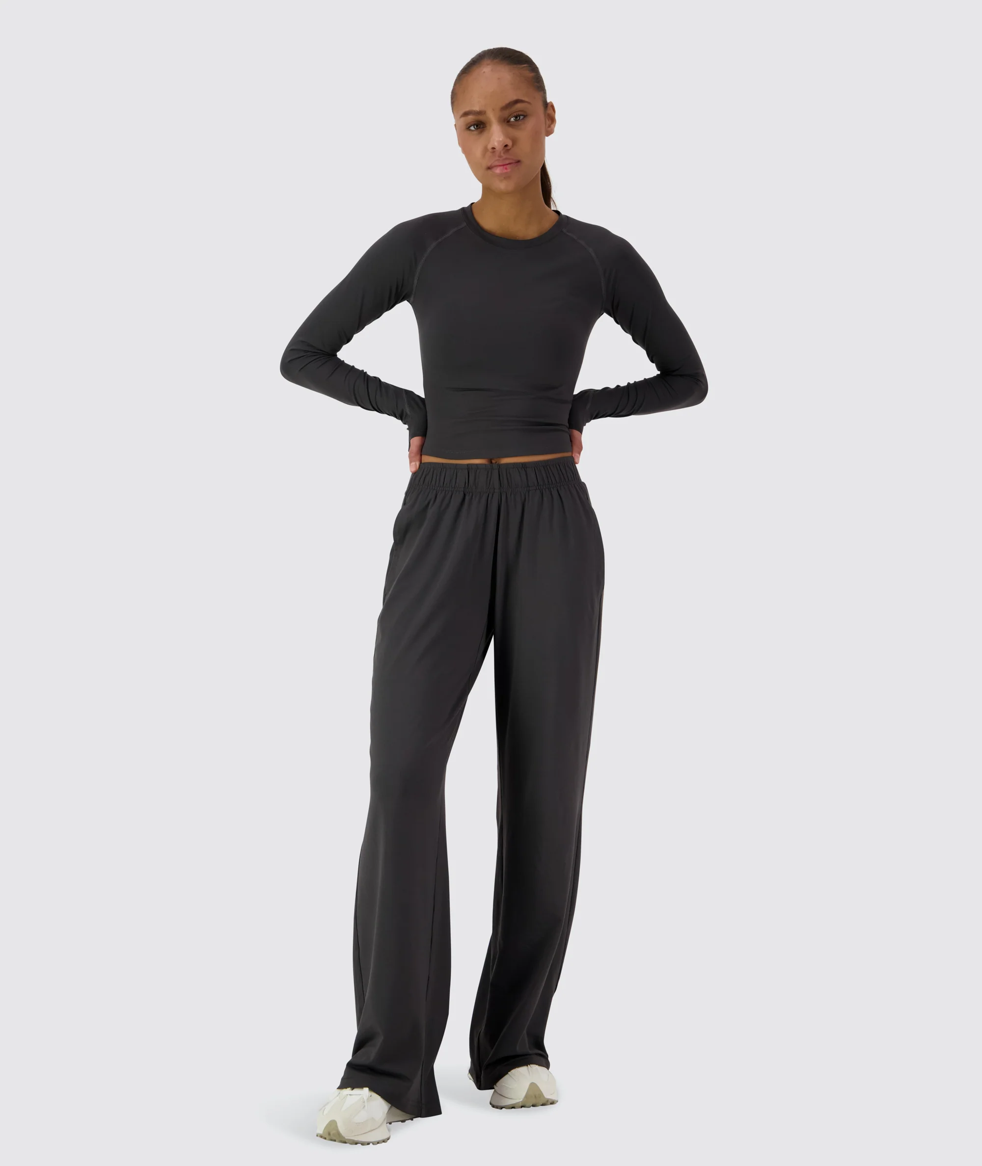 Cropped ComfyKnit Longsleeve - Image 27