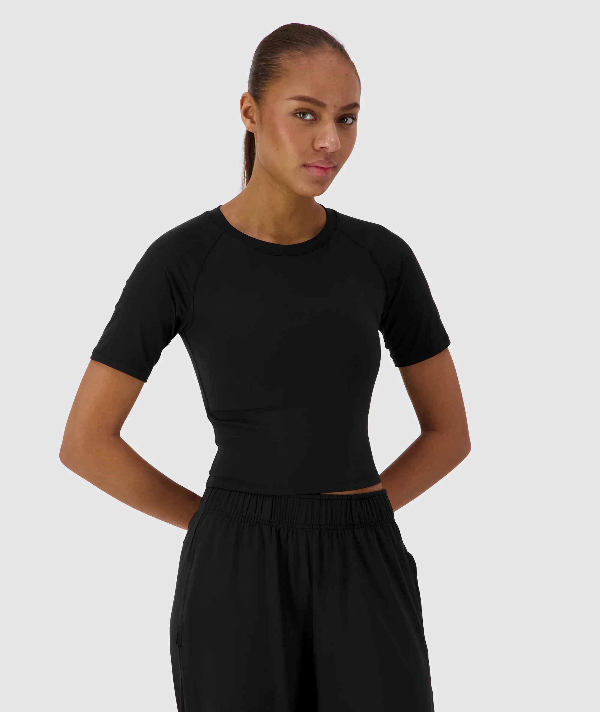 Cropped ComfyKnit Tee - Image 12