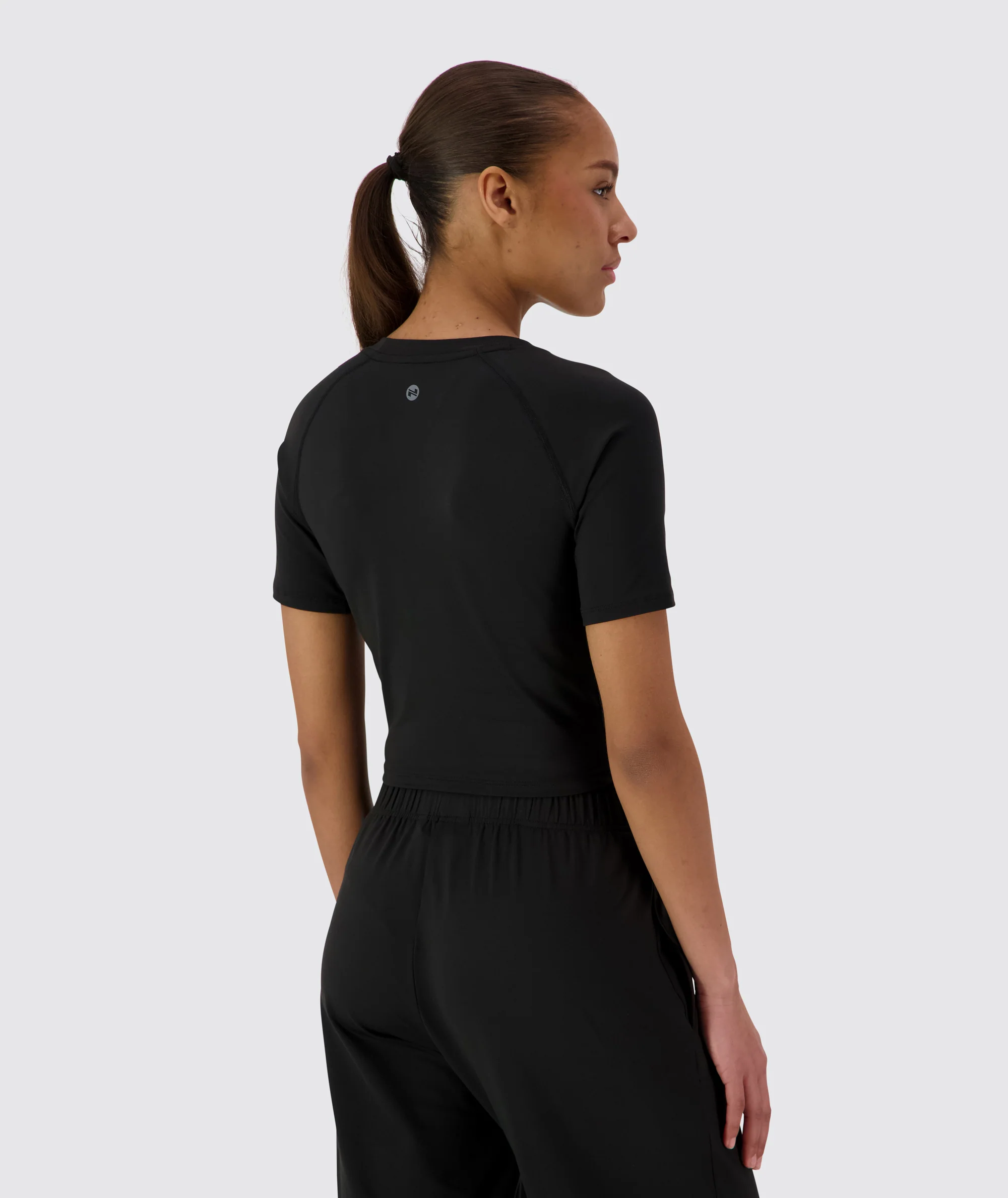 Cropped ComfyKnit Tee - Image 15