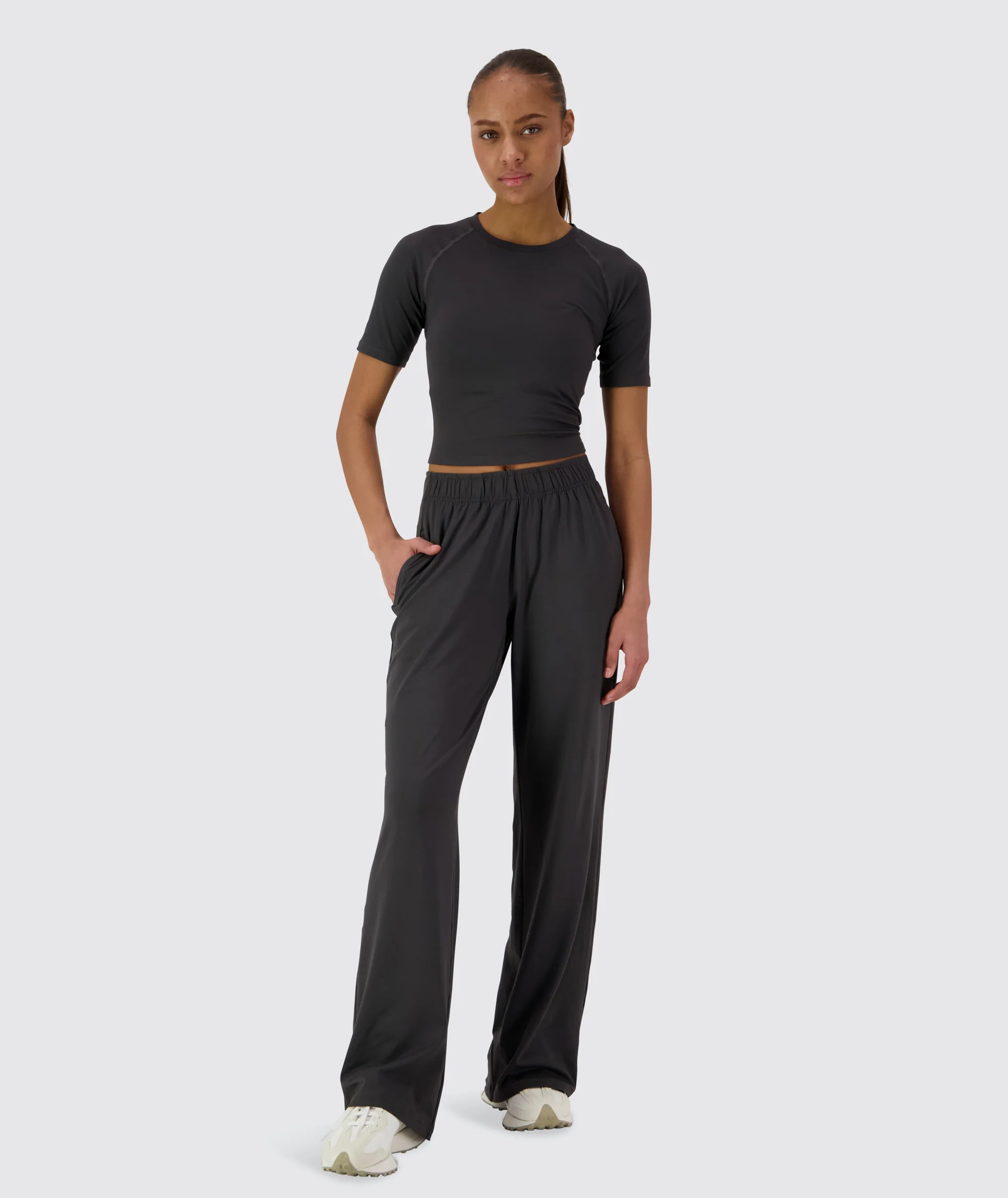 Cropped ComfyKnit Tee - Image 27