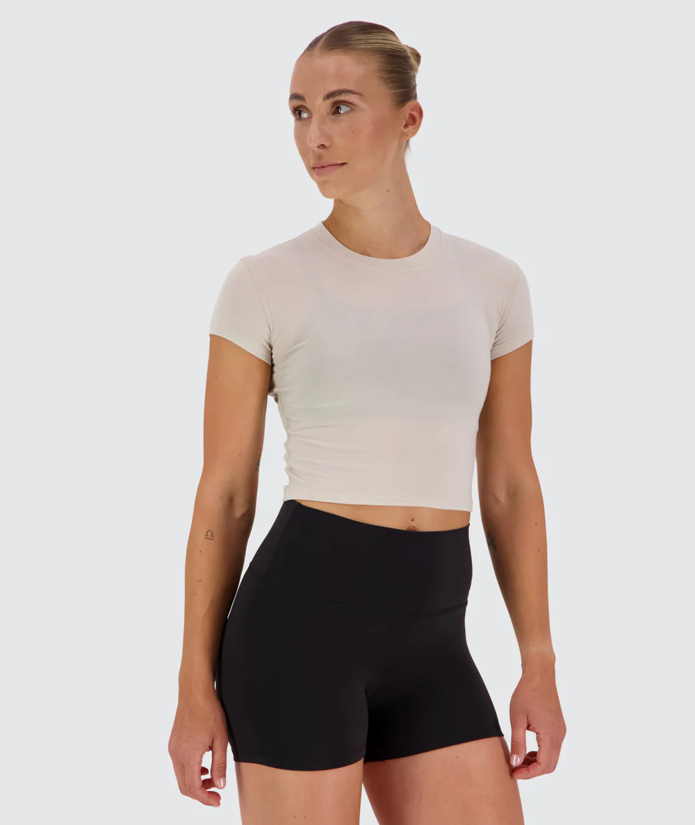 Cropped Short Sleeve - Image 11