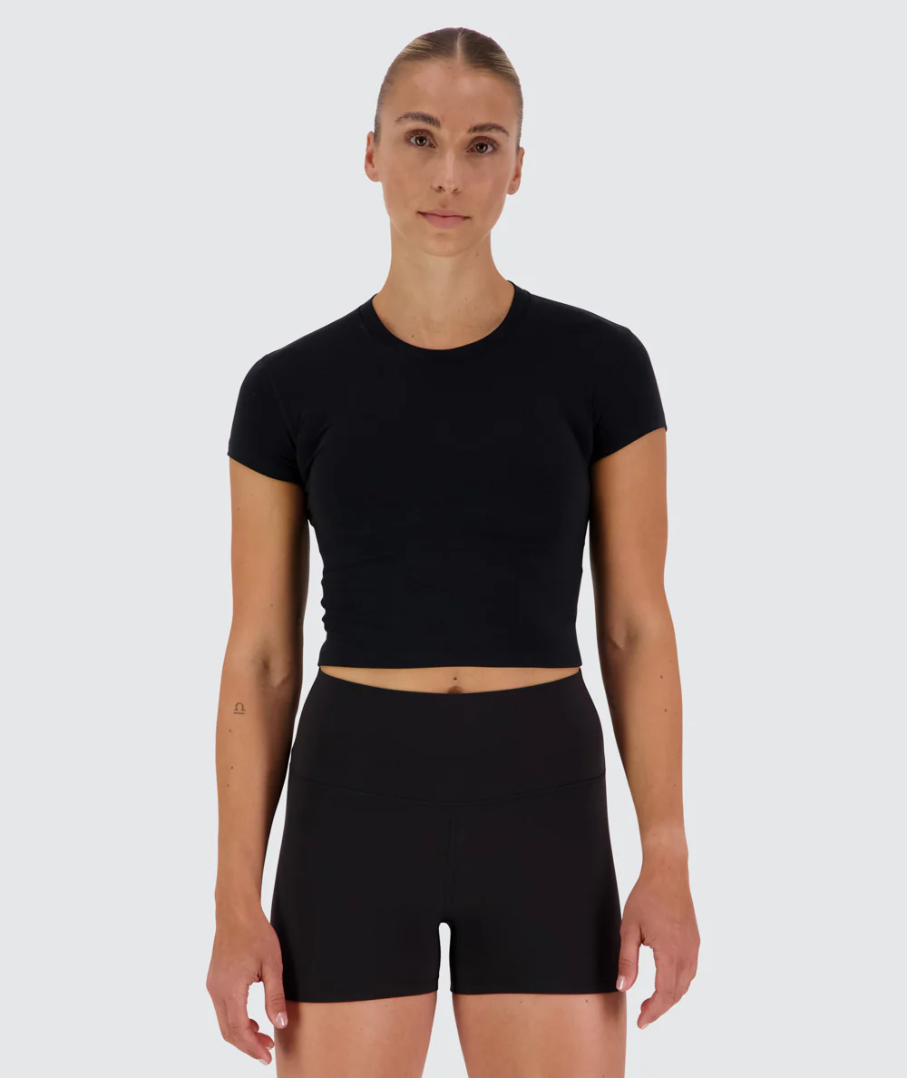 Cropped Short Sleeve - Image 13