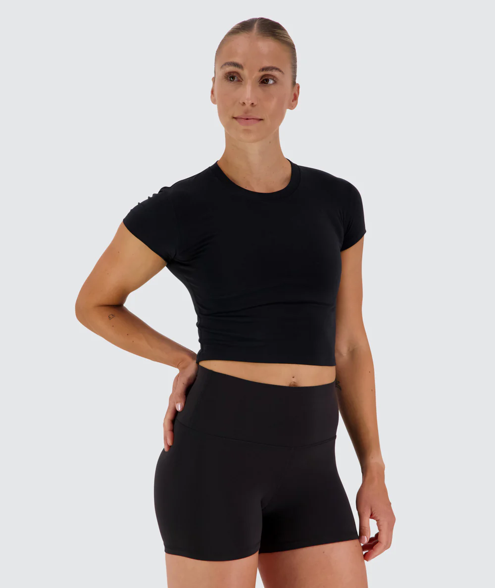 Cropped Short Sleeve - Image 15
