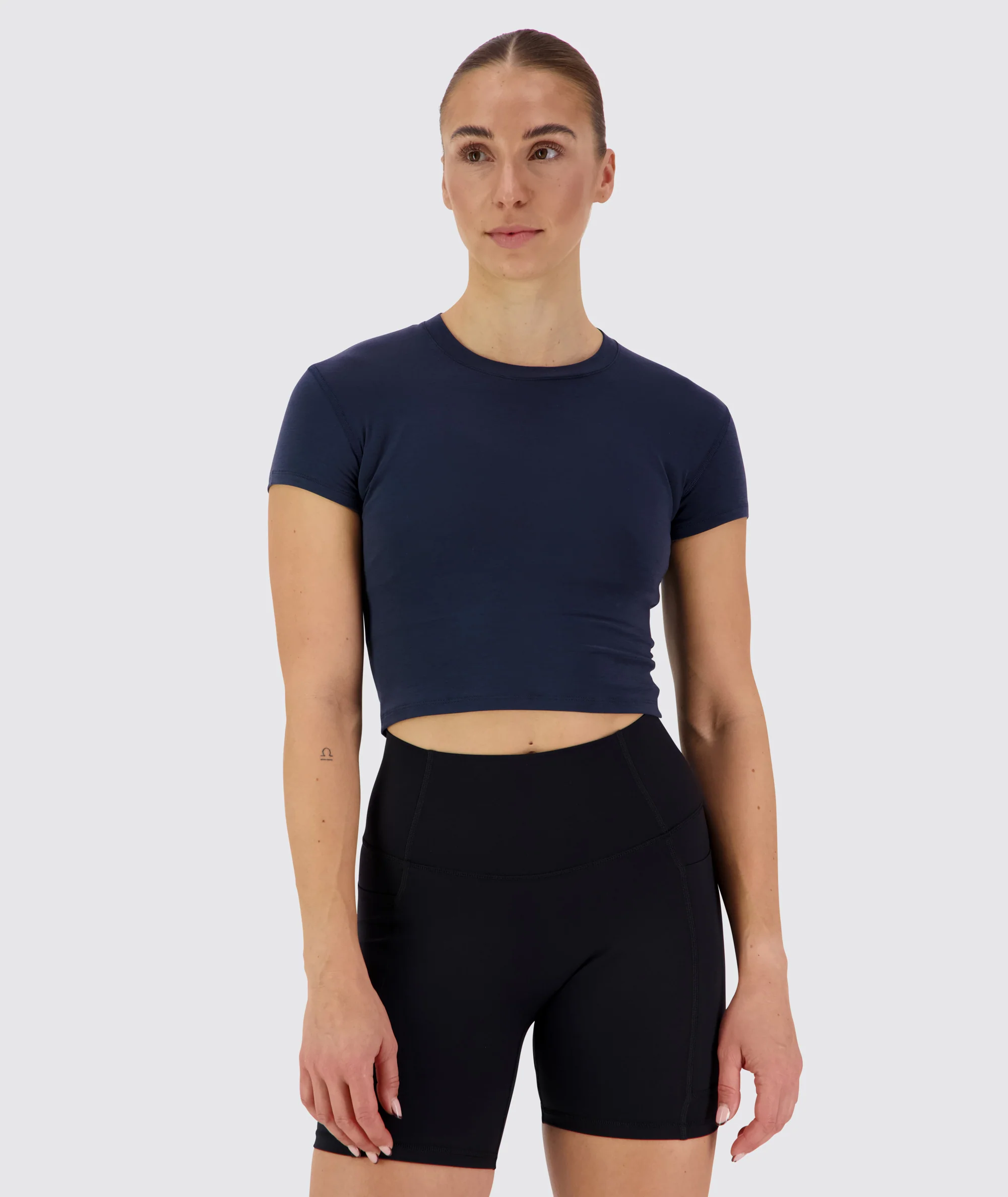 Cropped Short Sleeve - Image 17