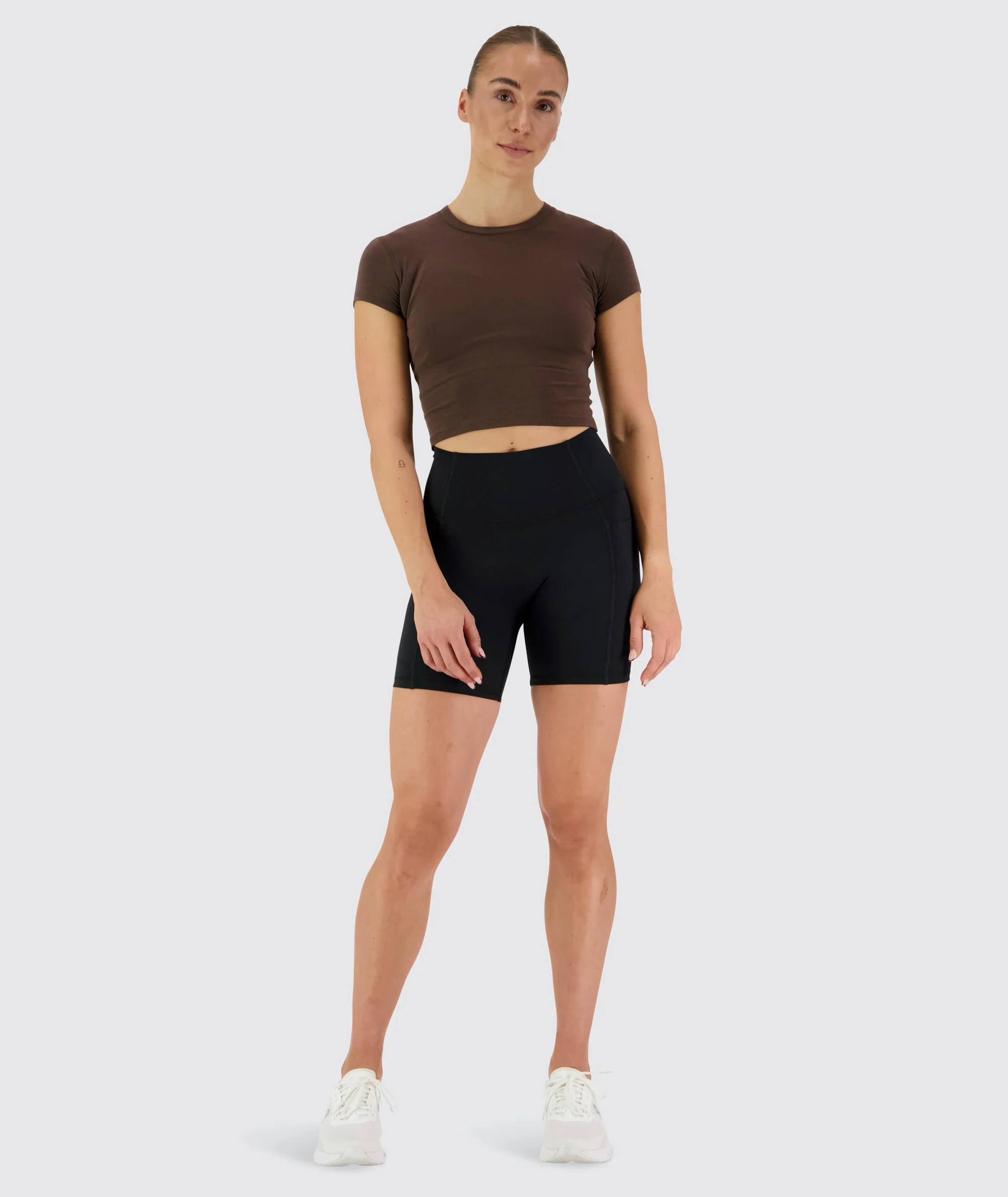 Cropped Short Sleeve - Image 4