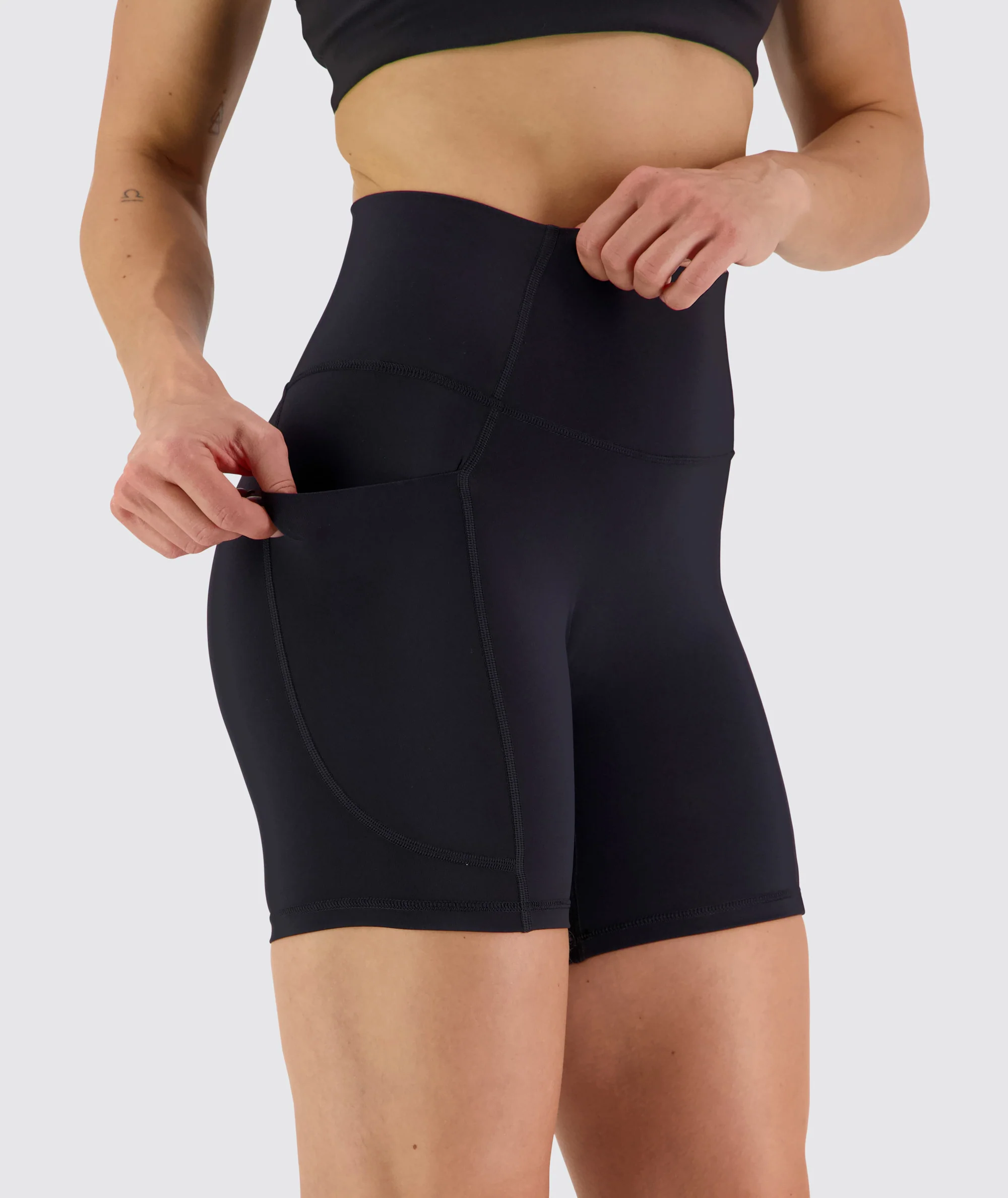 Everyday Pocket Shorts - Image 11