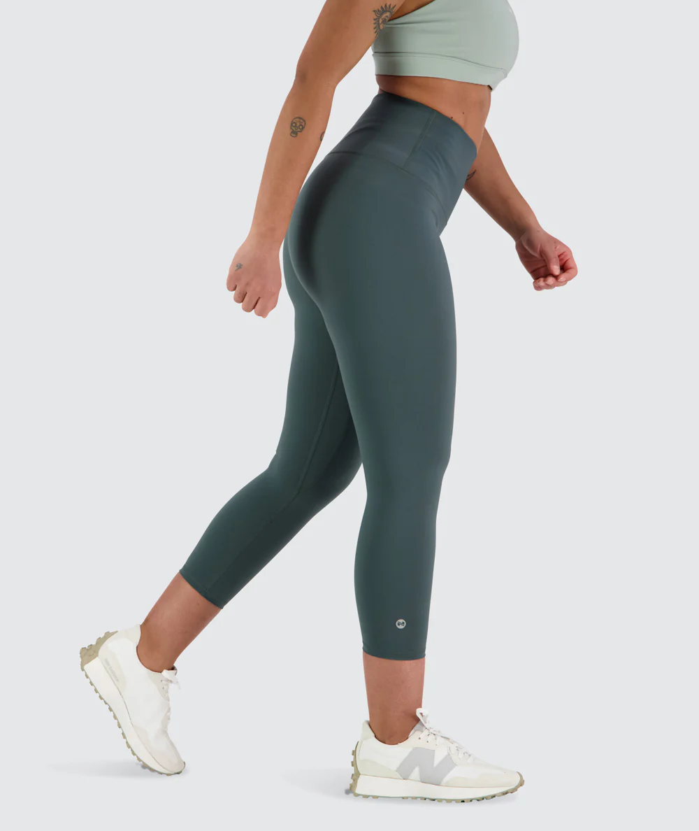 High-Waist 7/8 Training Tights - Image 29